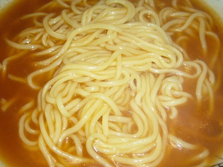 【サンヨー食品】サッポロ一番 頂（いただき）とろみ中華・四川風酸辣湯麺